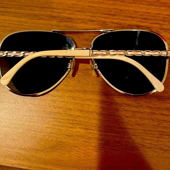 Chanel aviator sunglasses - Picture 2 of 5